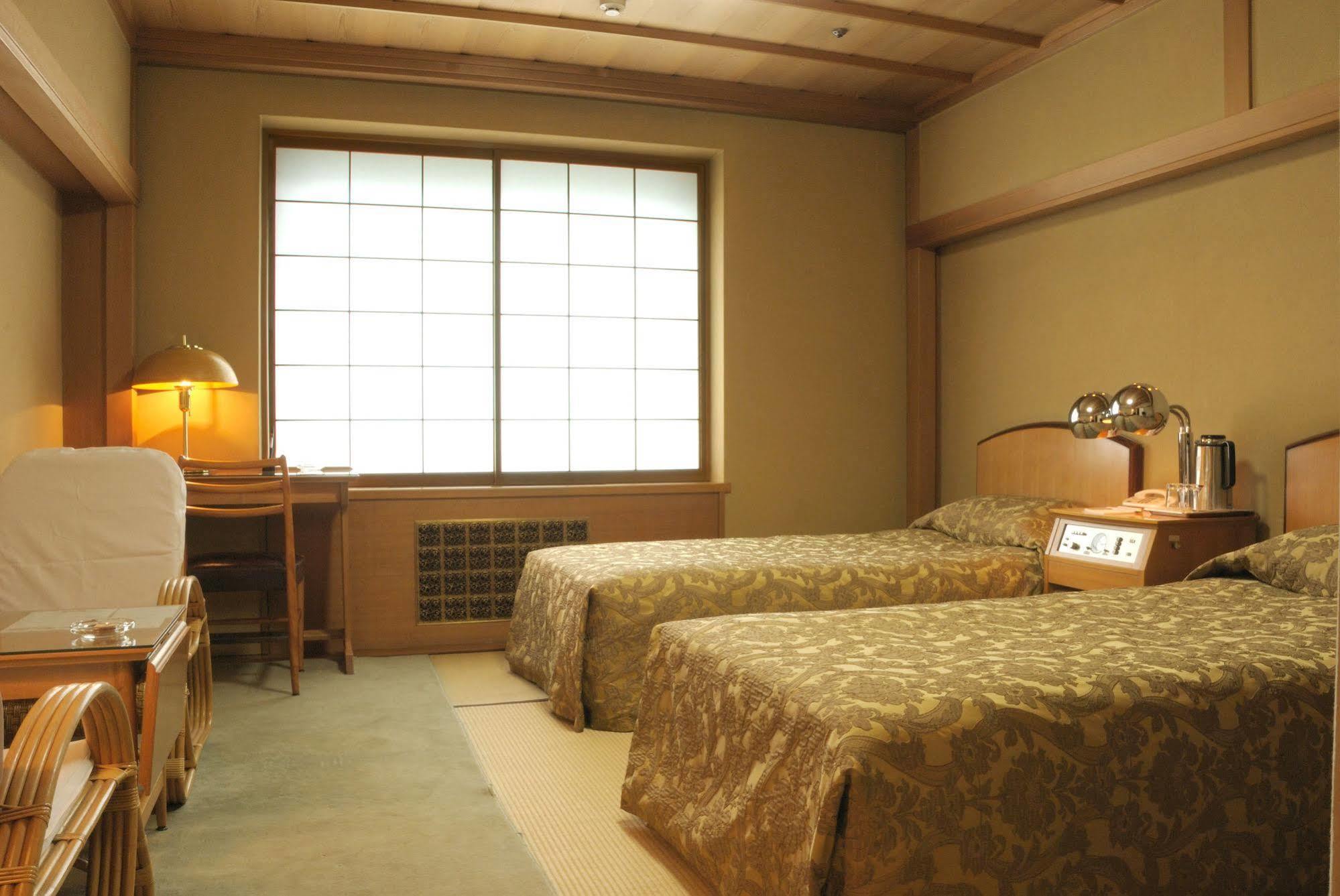 Hilltop Hotel Tokyo Dış mekan fotoğraf